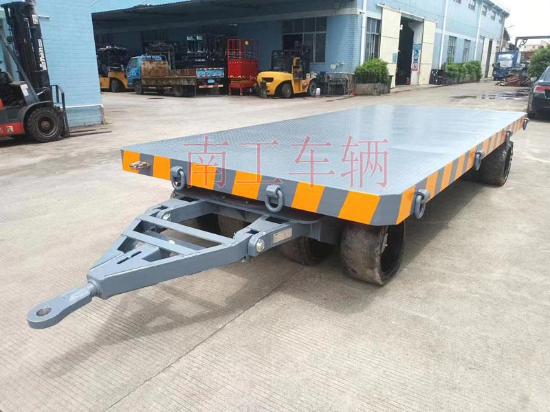 25吨重型工业安博app(中国)官方网站 全挂式牵引拖车底盘
