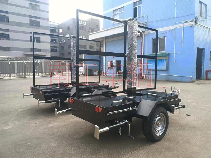 0.5吨简易型LED广告拖车 带液压升降工具拖车